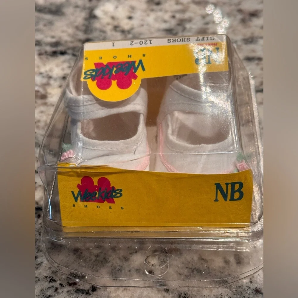 White floral Baby Shoes NEWBORN